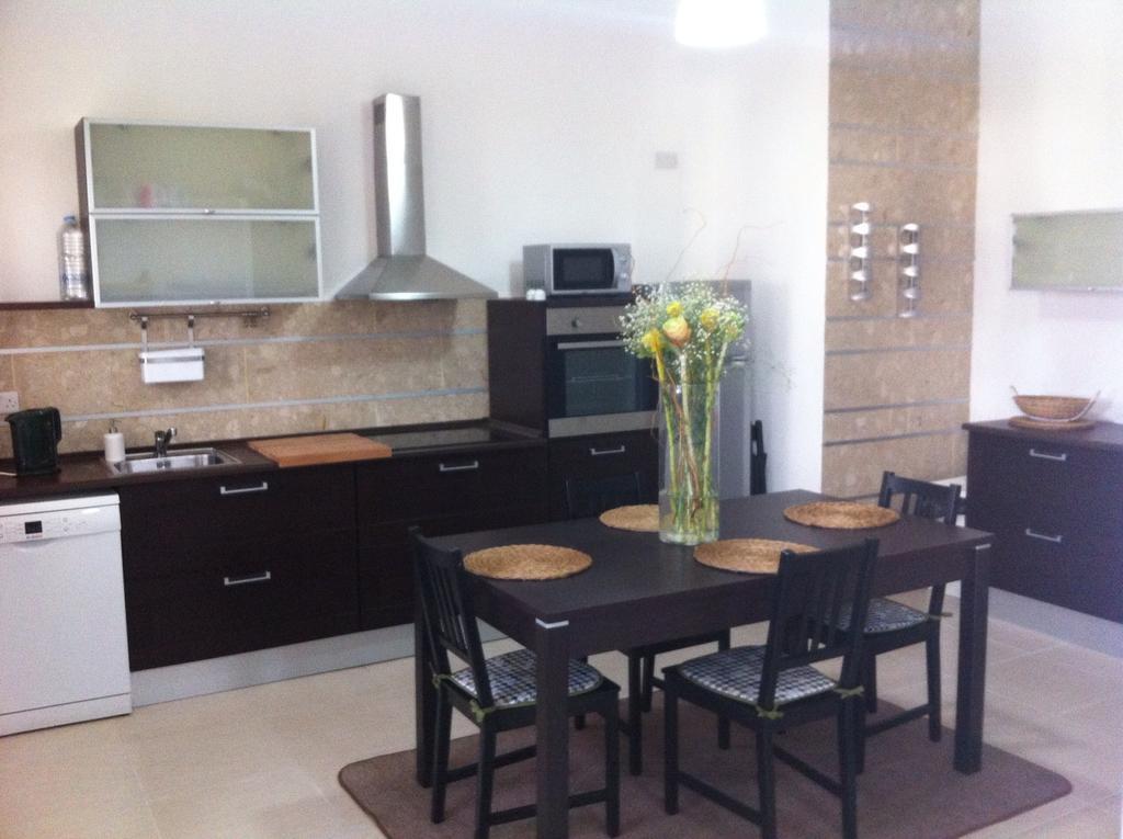 Genista Apartment Kalkara Phòng bức ảnh